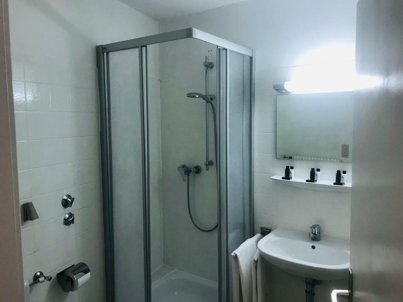 Gasthaus Pfafflinger 노이부르크 안 데어 도나우 외부 사진